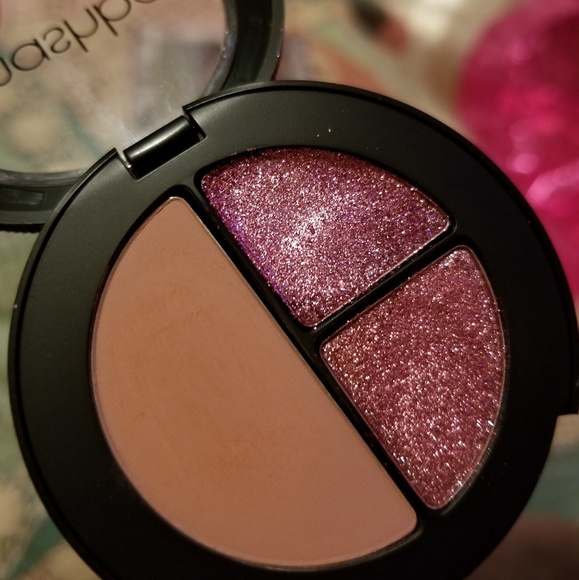 ⚠️SOLD⚠️ 5 Palette Bundle - Juvias UD Smashbox BH - Picture 4 of 6